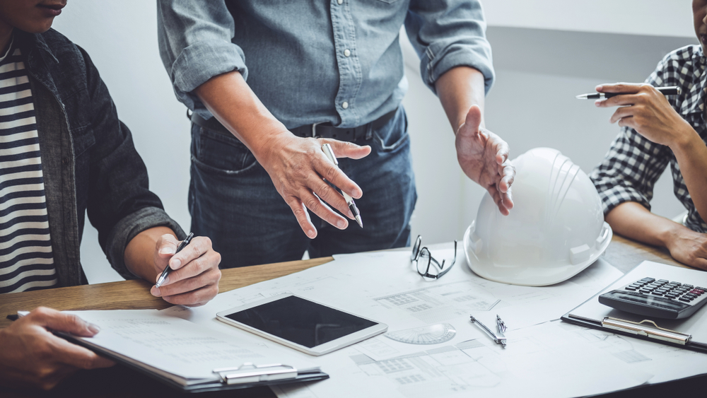 Construction,And,Structure,Concept,Of,Engineer,Or,Architect,Meeting,For